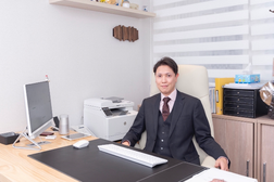 李恒輝醫生(腸胃肝臟科醫生) Dr. Ernest Li (Specialist in Gastroenterology & Hepatology)